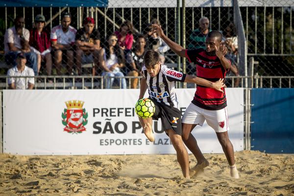 Lance do jogo Santos x Oeste