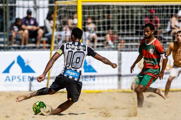 Daniel, o camisa 10 santista, artilheiro do campeonato