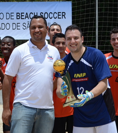 O goleiro Eric, da UNIP foi eleito o melhor jogador da final e do torneio